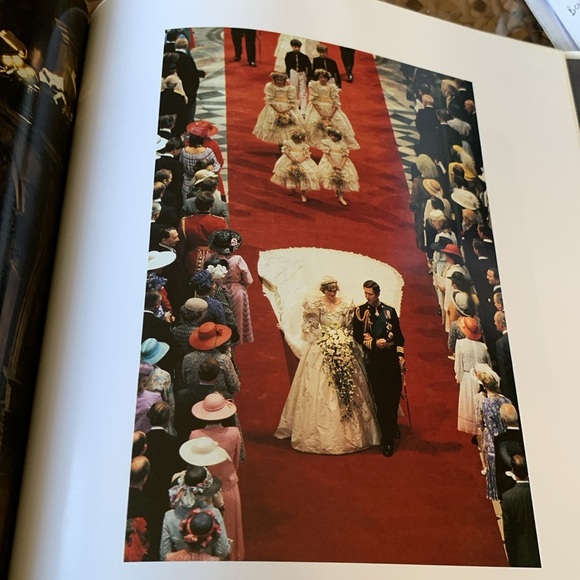 Diana Princess of Wales by Tim Graham HC - Picture 8 of 8